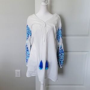 Bindu NWT LG Lucia Tunic or Beach Cover Up with Embroidered Sleeves